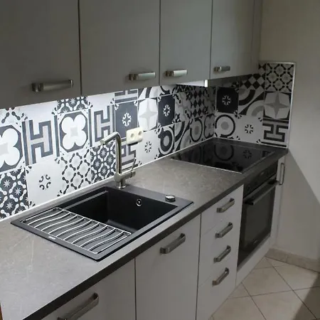 Korn Mit Tiefgarage Und Skiraum Oberwiesenthal